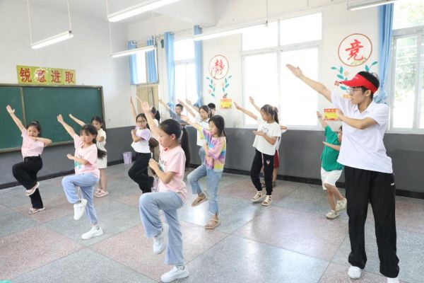 武术学习。完美网页版供图